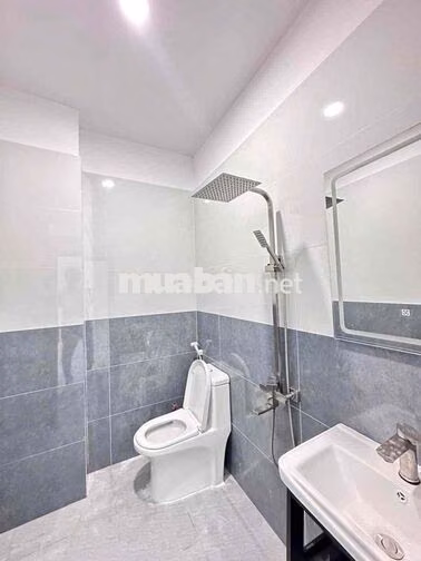 CẦN TIỀN BÁN GẤP NHÀ MỚI 7.6 tỏi