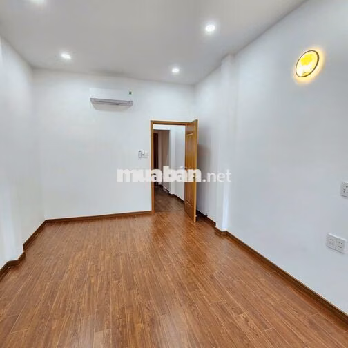 Cho thuê nhà mới Ngô Tất Tố, 3 tầng 4pn3wc, 4 x 20m, hxh