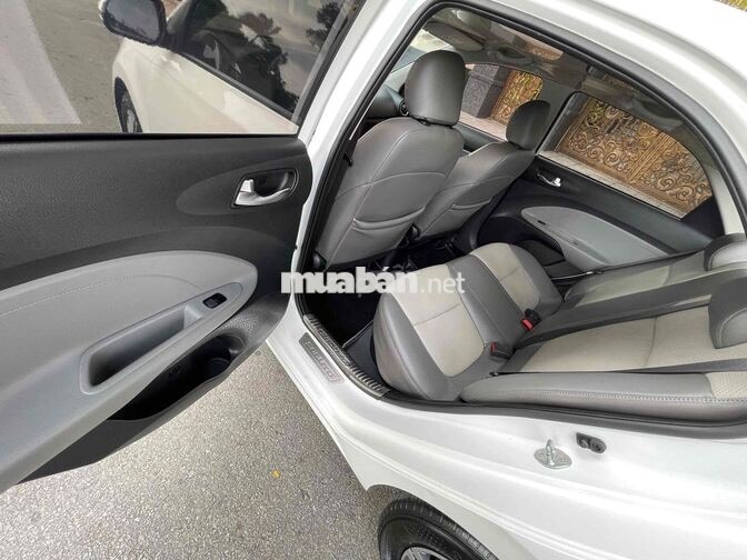 KIA SOLUTO 2019 Trắng Tự động bản cao cấp60.000 km