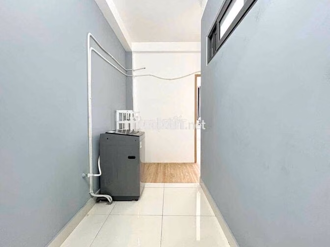 Cho Thuê Căn Hộ 2 Phòng Ngủ ngay ngã tư Phú Nhuận