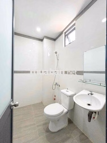 Cho Thuê Căn Hộ 2 Phòng Ngủ ngay ngã tư Phú Nhuận