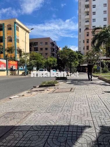 Nhà nguyên căn Trần Hưng Đạo Quận 1 | 15x10M 3 tầng lầu | Giá 69 triệu