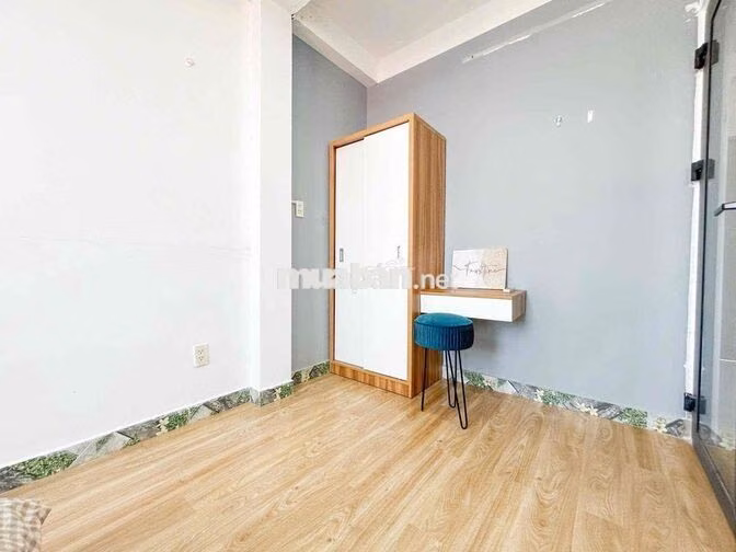Cho Thuê Căn Hộ 2 Phòng Ngủ ngay ngã tư Phú Nhuận