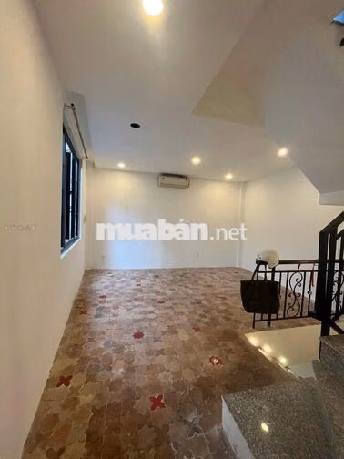 NGANG 7M, 4 TẦNG - GẦN CHỢ THÁI BÌNH - SỐ 79 BÙI THỊ XUÂN, QUẬN 1..!!