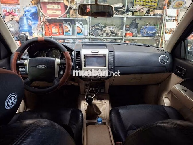 Ford Everest 2008 Số sàn 7 chỗ Đen
