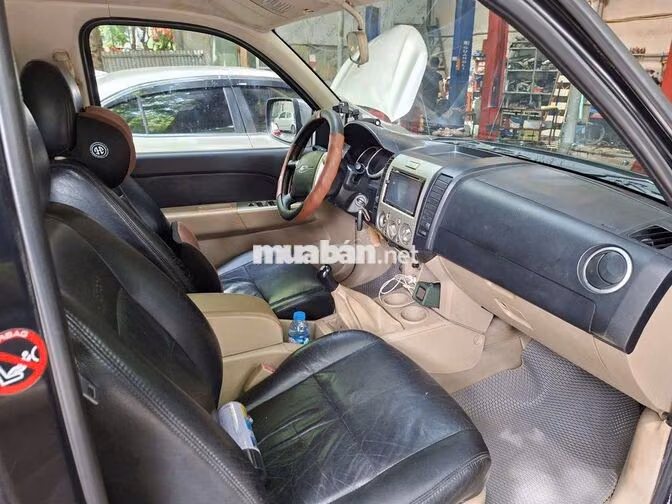 Ford Everest 2008 Số sàn 7 chỗ Đen
