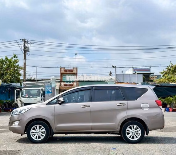 🔥INNOVA 2.0E 2017 Số Sàn XE GIA ĐÌNH ĐẸP ZIN 90%