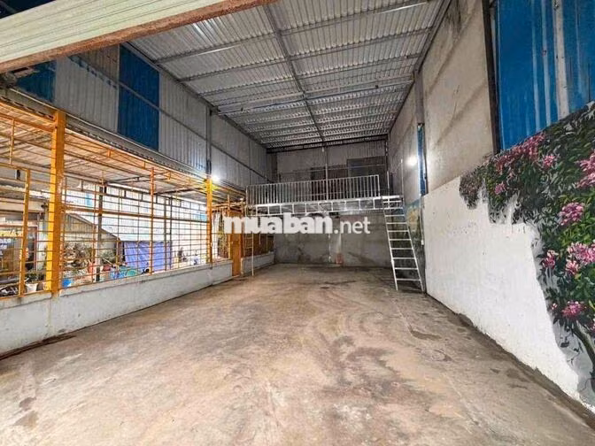 cho thuê mặt bằng kinh doanh tx 52 q12 giá 10tr còn bot