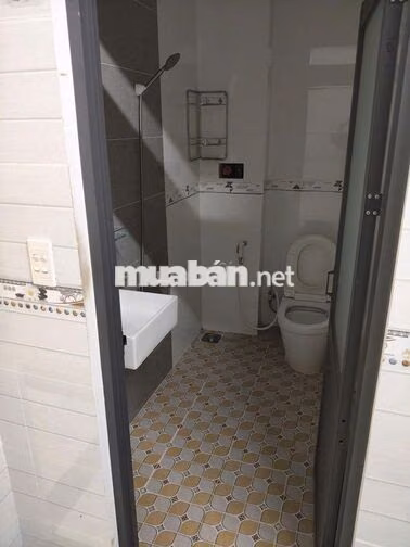 Cho Thuê Nhà 1 Trệt 2 Lầu | 4PN Vị Trí Ngay Âu Cơ - Có Thể Kinh Doanh 
