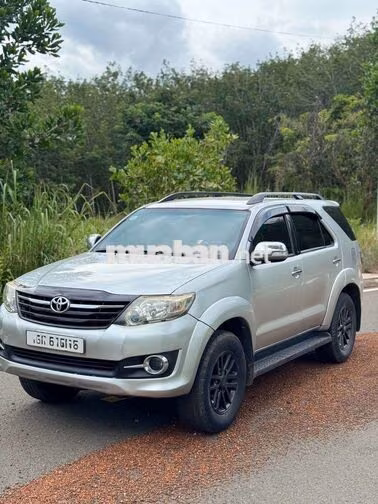 Toyota Fortuner 7 chỗ Xăng Số tự động 158.230 km