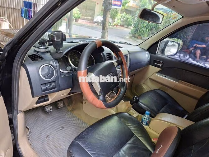Ford Everest 2008 Số sàn 7 chỗ Đen