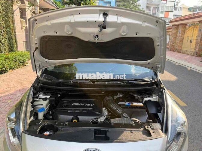 Kia Rondo CRDi 2016 Dầu Tự động Bạc 81087 km