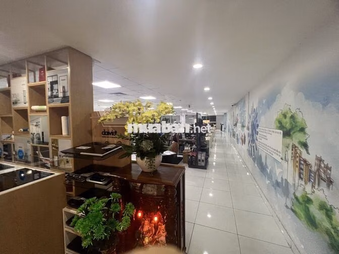 CHO THUÊ NHÀ GÓC 2MT KHU ẨM THỰC PHAN XÍCH LONG, DT 8x18m, HẦM 4 TẦNG