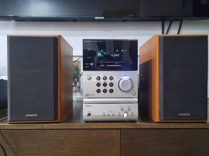 Thanh lý đôi loa Onkyo D-V3 70W/thùng