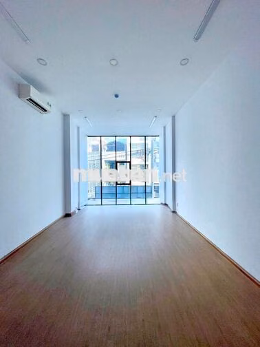NHÀ MỚI XÂY - 489C Huỳnh Văn Bánh P.13, Q.Phú Nhuận - DTSD 430m2