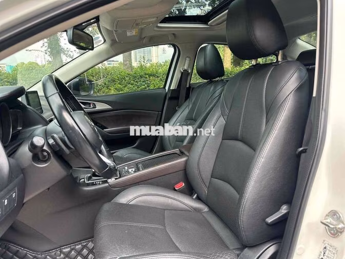 Mazda 3 2018 1.5AT Sedan Trắng 8 vạn Siêu Mới