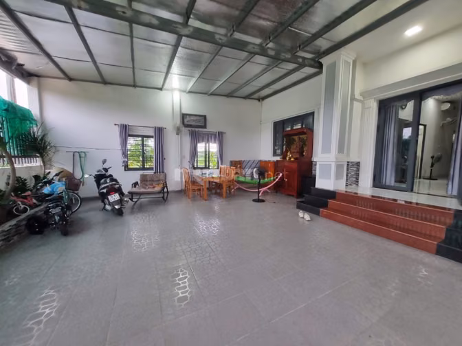 Nhà mái thái 200m² thổ cư. 3 phòng ngủ. 2,789 tỷ 