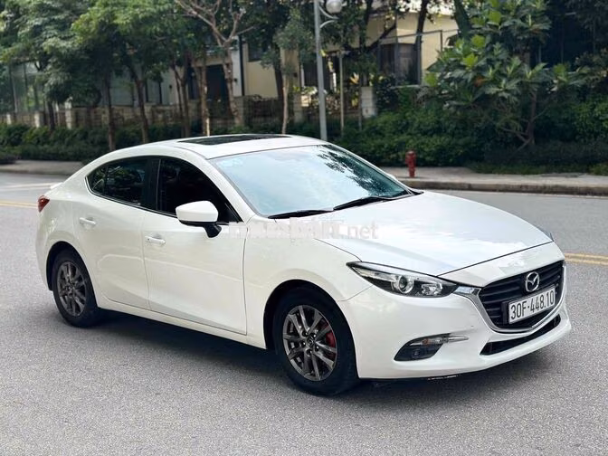 Mazda 3 2018 1.5AT Sedan Trắng 8 vạn Siêu Mới