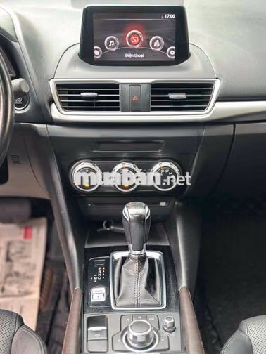 Mazda 3 2018 1.5AT Sedan Trắng 8 vạn Siêu Mới