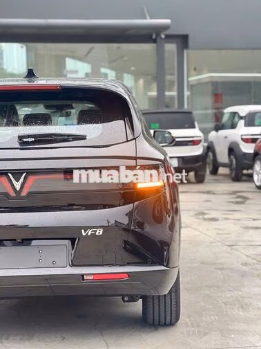 VinFast VF8 ALL NEW SUV điện màu Đen
