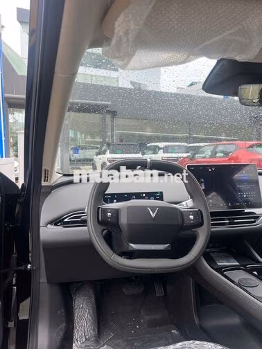 VinFast VF8 ALL NEW SUV điện màu Đen