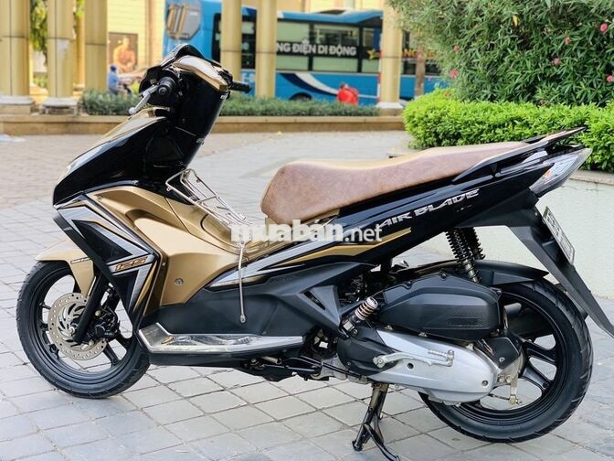 Honda Air Blade 125 Vàng đồng, Đen nguyên bản 