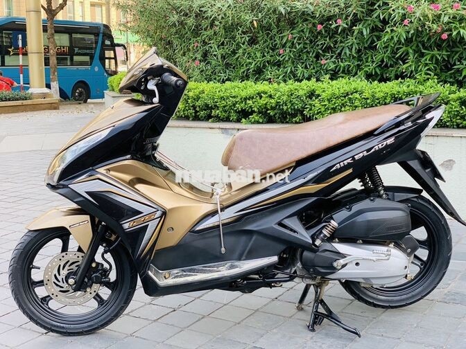 Honda Air Blade 125 Vàng đồng, Đen nguyên bản 