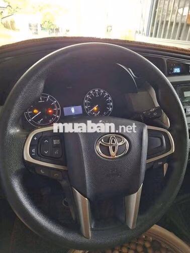 Toyota Innova 2018 Số sàn Xám