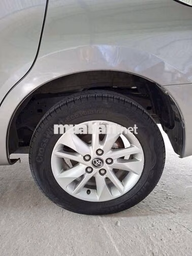 Toyota Innova 2018 Số sàn Xám