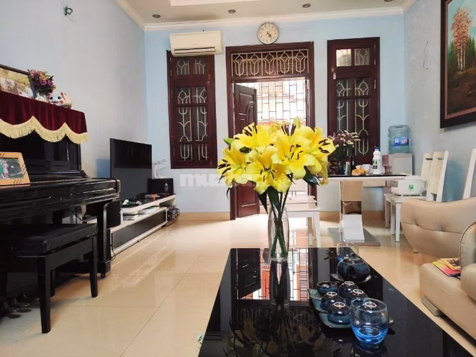 CHO THUÊ NHÀ LÀM VĂN PHÒNG KĐT ĐẠI KIM – 55M² x 5 TẦNG – Ô TÔ ĐỖ CỬA
