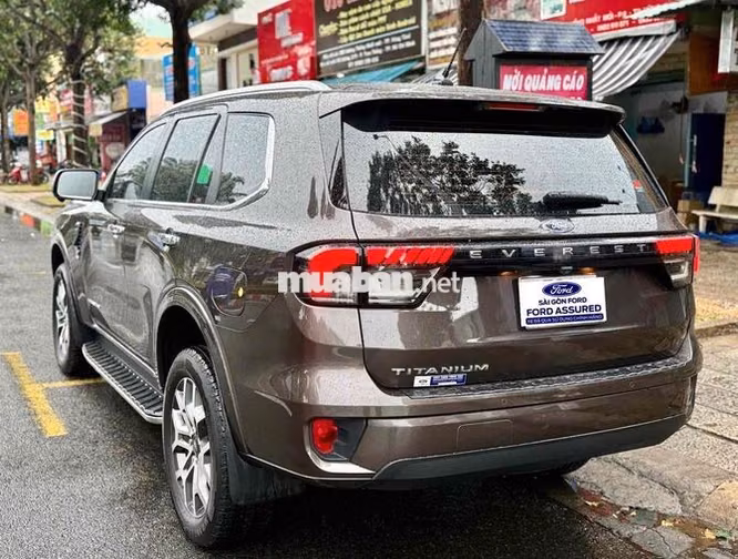 Ford Everest Titanium 4x2 2024 Nâu 22.000 km