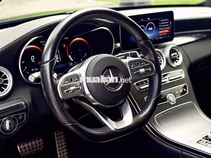 Mercedes C300 AMG 2021 Đen lướt nhẹ siêu đẹp