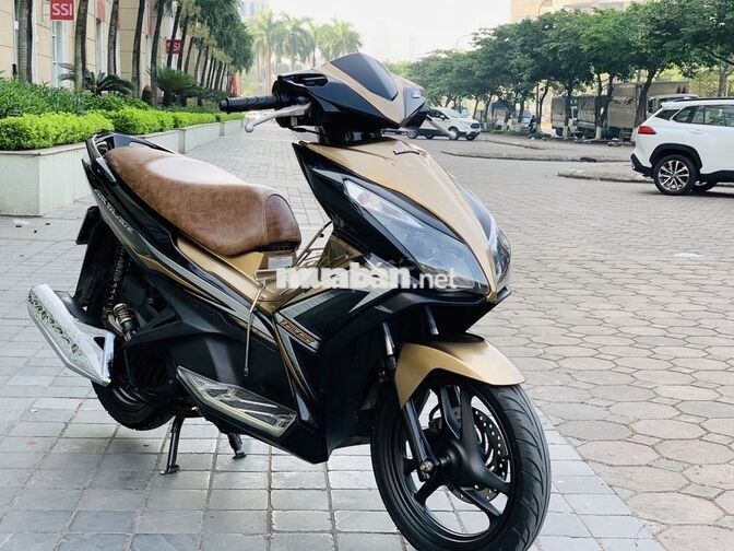 Honda Air Blade 125 Vàng đồng, Đen nguyên bản 