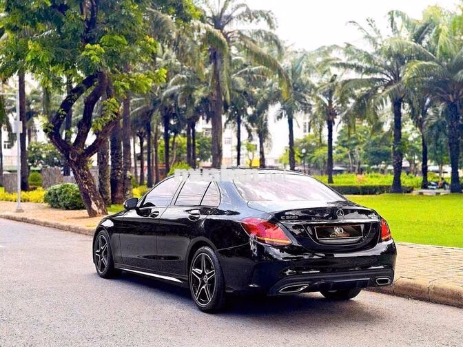 Mercedes C300 AMG 2021 Đen lướt nhẹ siêu đẹp