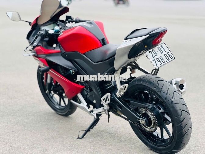 Yamaha R15 Đỏ Xe côn tay