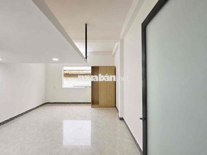 PHÒNG MỚI XÂY BGAY NGÃ 5 KẾ BÊN IUH
