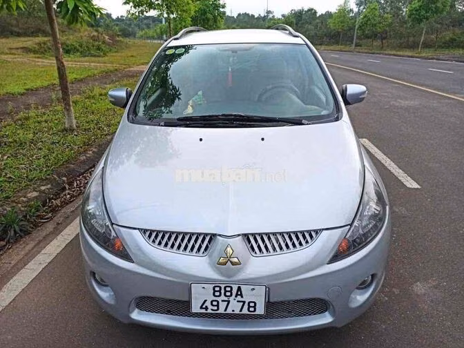 Mitsubishi Grandis SX 2.0 Bạc