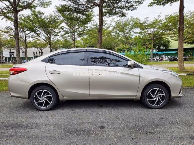 Toyota Vios 1.5E 2022 Nâu Vàng 4.3 vạn