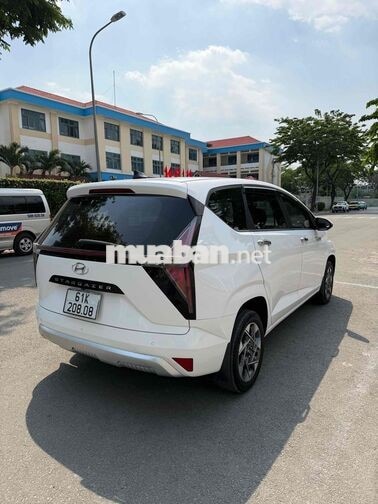 Hyundai Stargazer 1.5 Đặc Biệt 2022 Trắng 7 chỗ