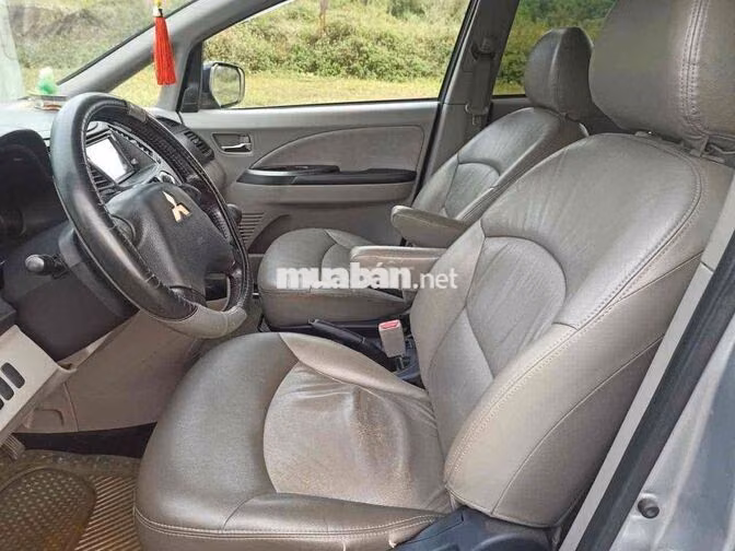 Mitsubishi Grandis SX 2.0 Bạc