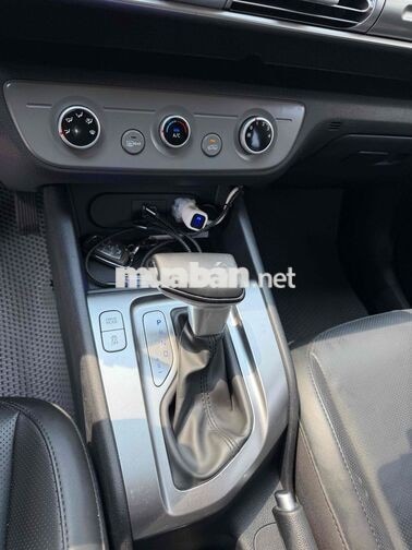 Hyundai Stargazer 1.5 Đặc Biệt 2022 Trắng 7 chỗ