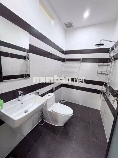 NHÀ ĐẸP KHU PHÚ LỘC VIÊN NGÔ QUYỀN,4PN,3WC