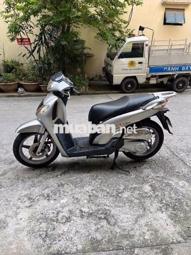 Honda SH Ý Bạc
