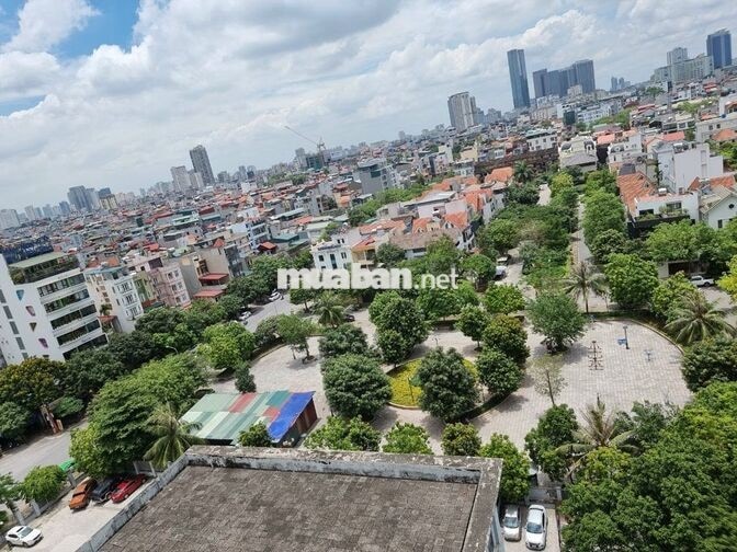 Cho thuê căn hộ chung cư Lô E, 2PN, Số 2, Hạ Yên Quyết, Yên Hòa