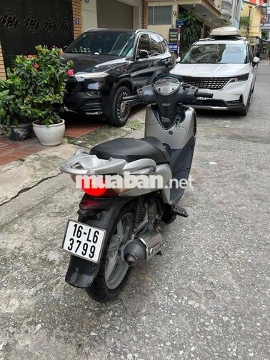Honda SH Ý Bạc