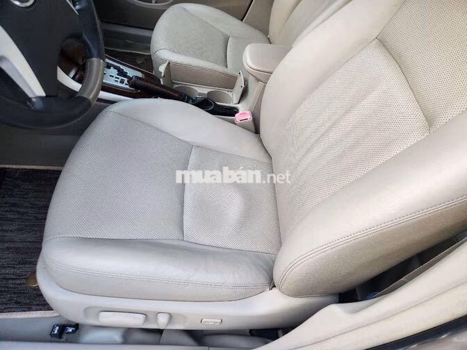 Toyota Altis 1.8 2012 Vàng cát