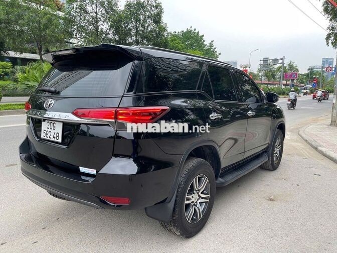 Toyota Fortuner 2020 Tự động Đen