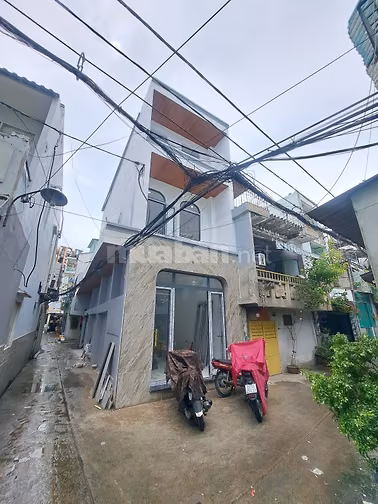 Nhà hóc 2 mặt tiền hậu giang alo 24/7 xem nhà 