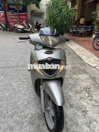 Honda SH Ý Bạc