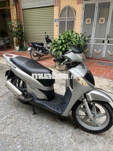 Honda SH Ý Bạc